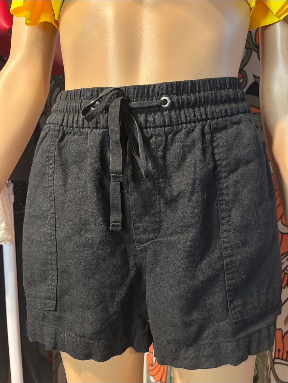 GAP Black Drawstring Linen-Blend Women’s Shorts | 55% Linen | Sz M